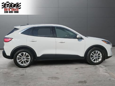 Used 2020 Ford Escape SE image 6