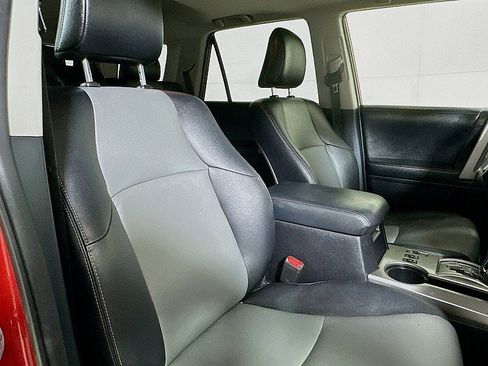 Used 2014 Toyota 4Runner SR5 w/ Upgrade Package image 27