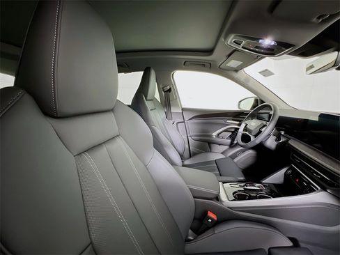 New 2025 Audi Q5 Premium Plus image 28
