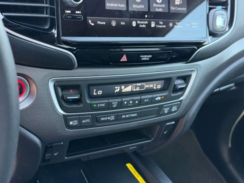 Used 2025 Honda Ridgeline RTL image 19