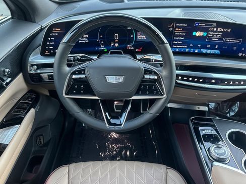 Certified 2025 Cadillac Lyriq Luxury w/ Nappa Leather Package image 15