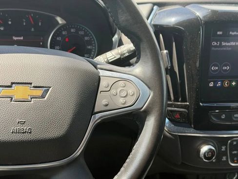 Used 2022 Chevrolet Traverse LT AWD/4WD image 17