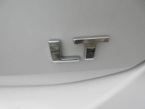 Used 2024 Chevrolet Equinox LT image 10