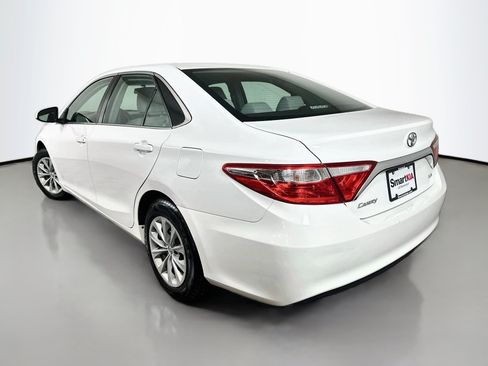 Used 2016 Toyota Camry LE FWD image 5