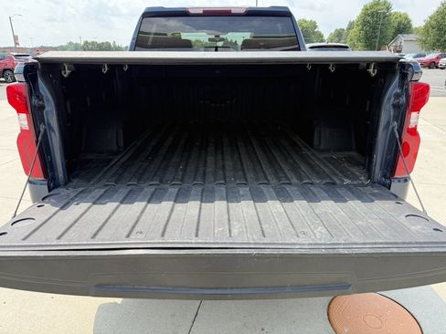 Used 2021 Chevrolet Silverado 1500 LT Trail Boss w/ Bed Protection Package AWD/4WD image 10