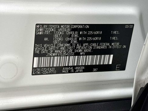 Used 2020 Toyota RAV4 Limited image 11