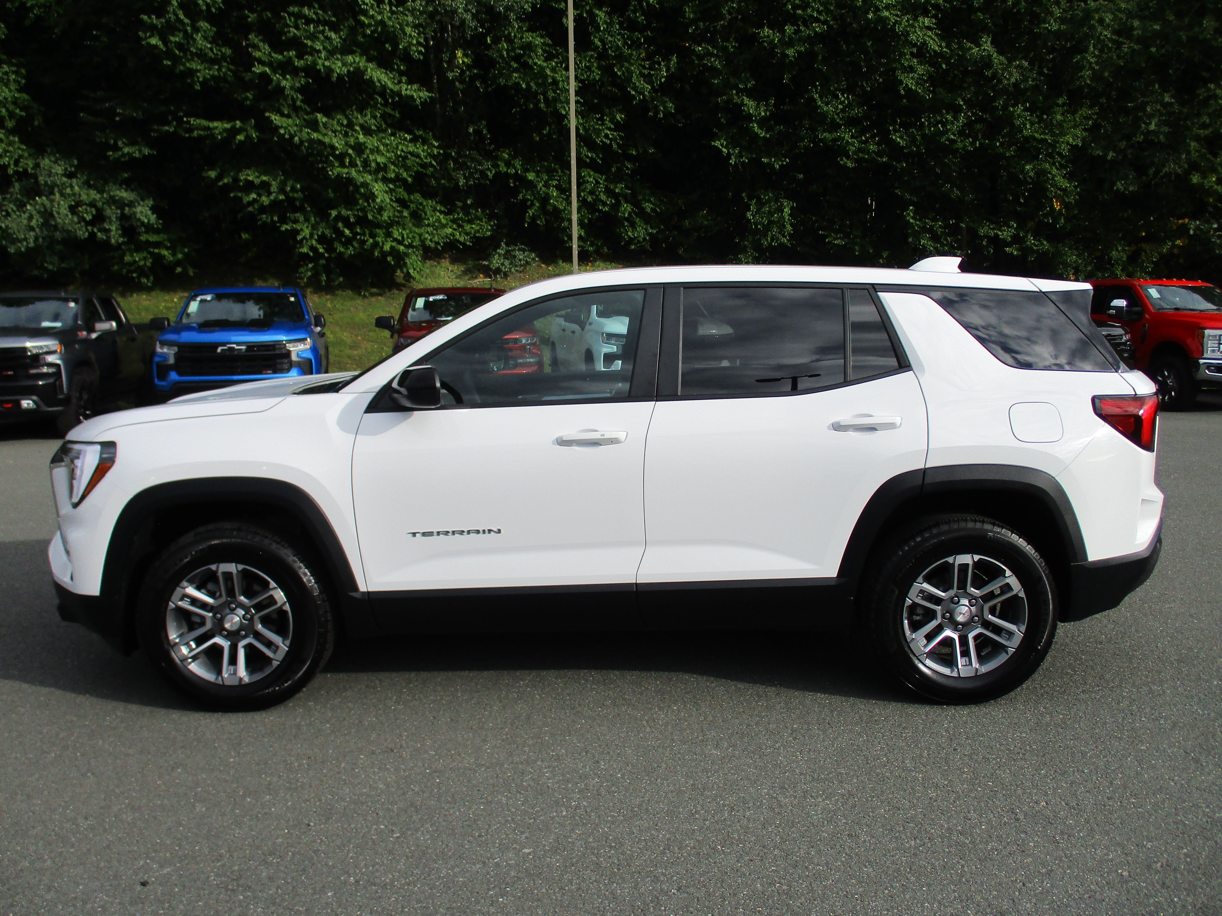 Certified 2026 GMC Terrain Elevation AWD/4WD image 8