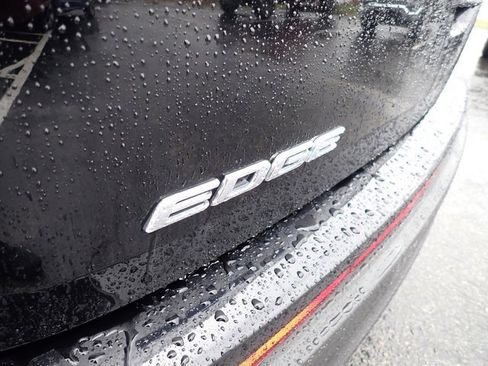Used 2017 Ford Edge SEL w/ Equipment Group 201A image 6