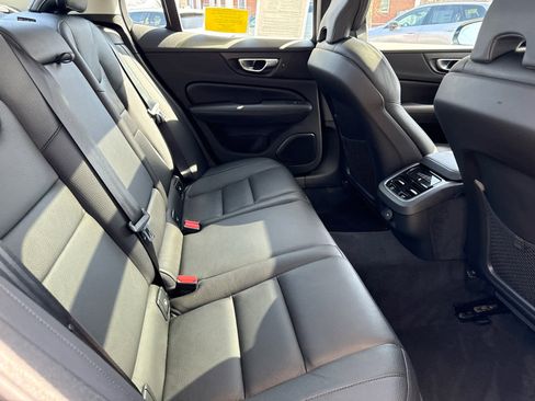 Used 2023 Volvo S60 B5 Ultimate w/ Climate Package FWD image 23