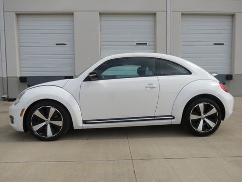 Used 2012 Volkswagen Beetle Turbo FWD image 5