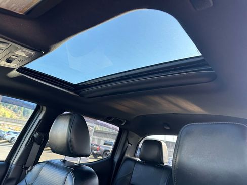 Used 2019 Toyota Tacoma TRD Off-Road image 22