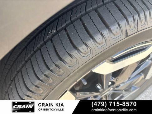Certified 2023 Kia Telluride EX w/ EX Captain's Chair Package AWD/4WD image 10