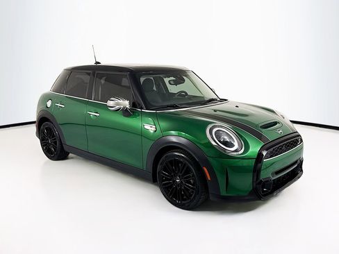 Used 2023 MINI Cooper S image 3
