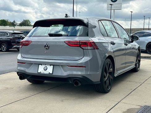 Used 2022 Volkswagen GTI SE FWD image 9
