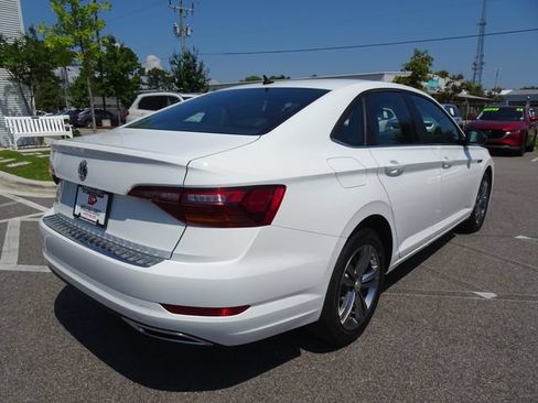 Used 2019 Volkswagen Jetta R-Line FWD image 4