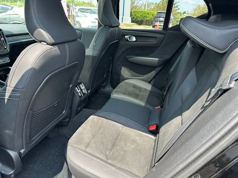 Used 2023 Volvo XC40 Recharge Ultimate w/ Protection Package Premier AWD/4WD image 14