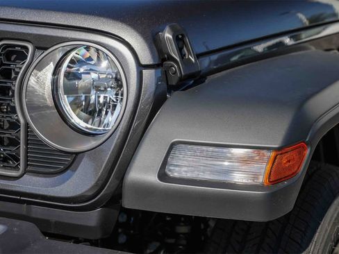 New 2026 Jeep Gladiator Sport image 8