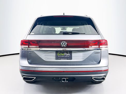 Used 2025 Volkswagen Atlas SE AWD/4WD image 7