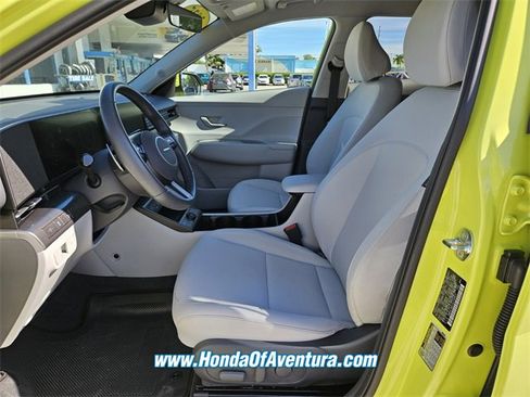 Used 2025 Hyundai Kona SEL image 8