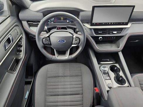 Used 2025 Ford Explorer ST-Line w/ ST-Line Street Pack image 23