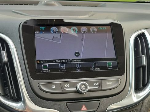 Used 2018 Chevrolet Equinox Premier FWD image 22