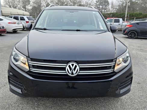 Used 2017 Volkswagen Tiguan Wolfsburg Edition image 16