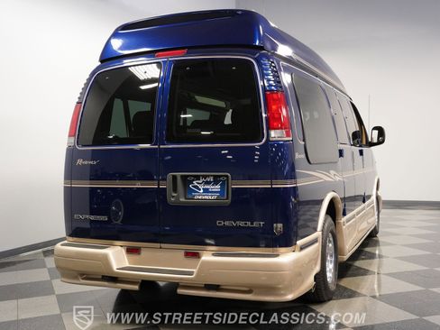 Used 2001 Chevrolet Express 1500 w/ Preferred Equipment Group 3 image 11