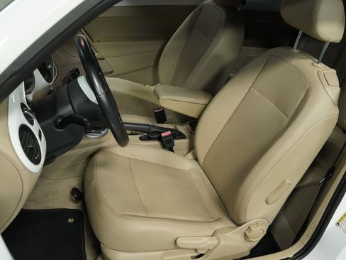 Used 2014 Volkswagen Beetle 1.8T image 35