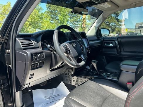 Used 2020 Toyota 4Runner Venture w/ Moonroof Package AWD/4WD image 22