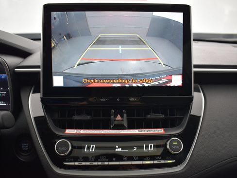 Used 2026 Toyota Corolla Cross XLE w/ Convenience Package FWD image 18
