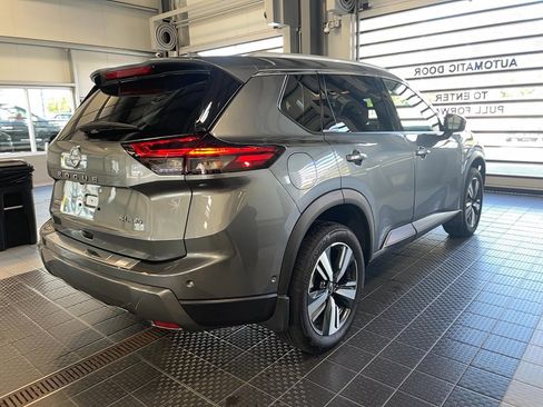 Used 2024 Nissan Rogue SL image 19