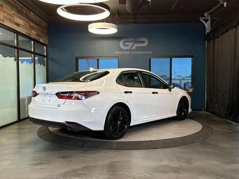 Used 2022 Toyota Camry LE AWD/4WD image 3