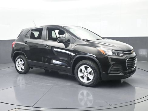 Used 2022 Chevrolet Trax LS AWD/4WD image 8