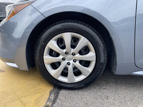 Used 2024 Toyota Corolla LE FWD image 9