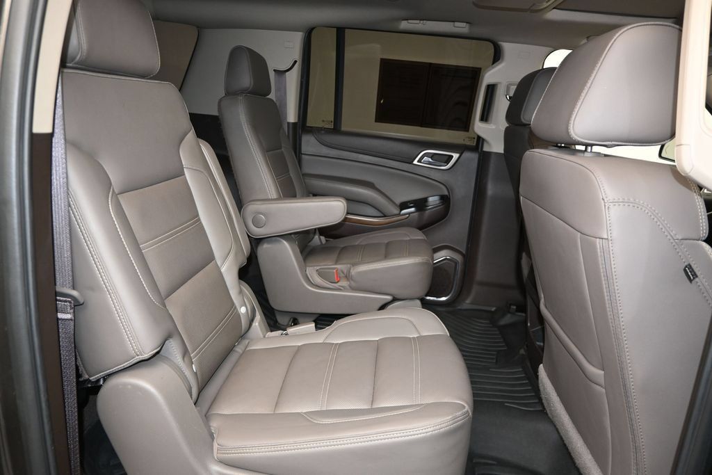 Used 2019 GMC Yukon XL Denali w/ Denali Ultimate Package RWD image 12