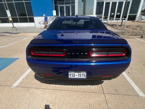 Used 2022 Dodge Challenger SXT w/ Plus Package RWD image 4