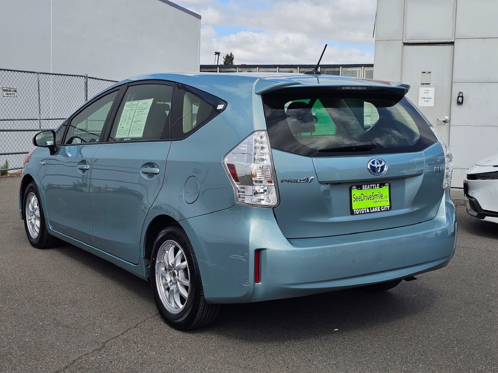 Used 2014 Toyota Prius V Three FWD image 5