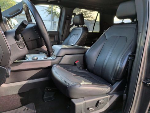 Used 2019 Ford Expedition Limited w/ Equipment Group 302A image 17