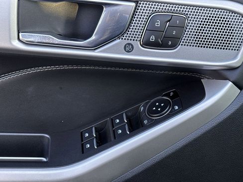 Used 2023 Ford Explorer Limited w/ Equipment Group 301A image 15