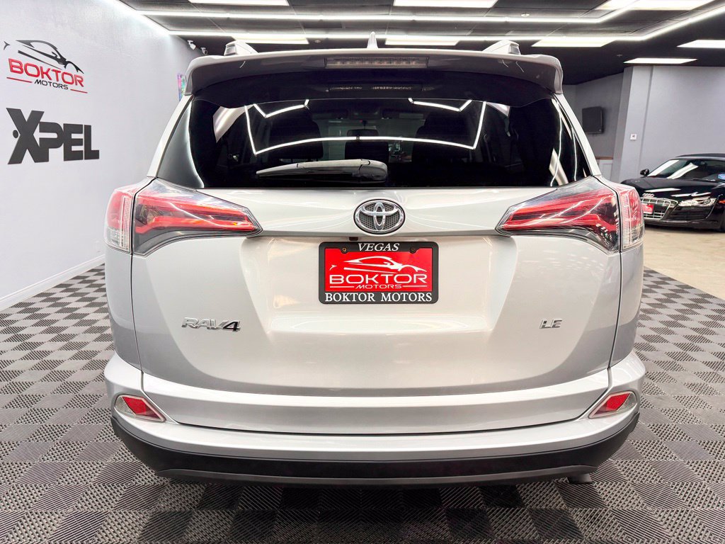 Used 2016 Toyota RAV4 LE FWD image 12