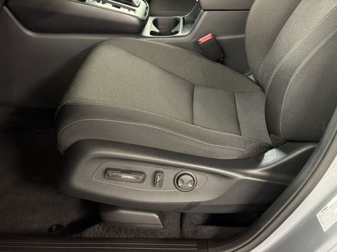 Certified 2025 Honda CR-V EX image 14
