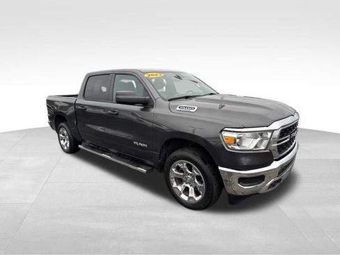 Used 2023 RAM 1500 Big Horn AWD/4WD image 3