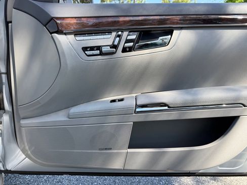 Used 2010 Mercedes-Benz S 550 image 49
