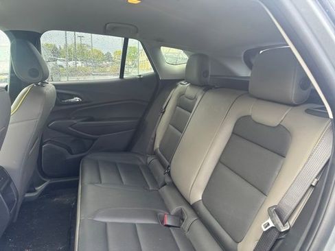 Used 2025 Chevrolet Trax ACTIV w/ Driver Confidence Package FWD image 11