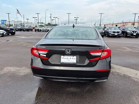 Used 2018 Honda Accord EX image 6