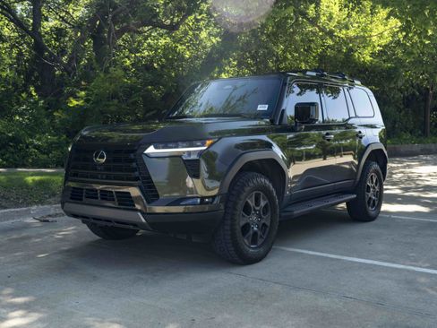 Used 2024 Lexus GX 550 AWD/4WD image 5