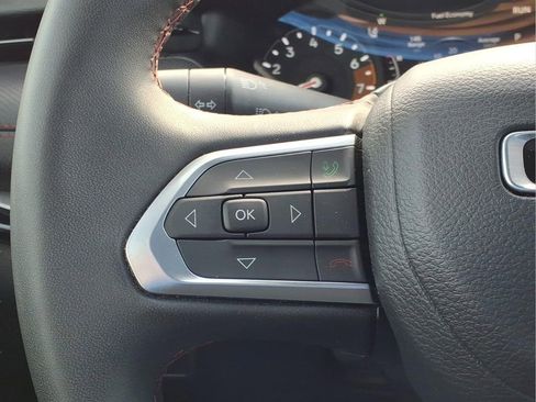 Used 2025 Jeep Compass Trailhawk AWD/4WD image 22