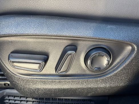 Used 2024 Toyota Sienna XSE image 38