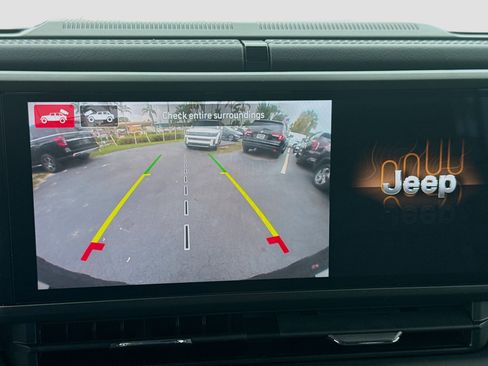 Used 2024 Jeep Wrangler Unlimited Rubicon 4xe image 12