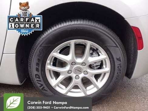 Used 2024 Chrysler Pacifica Touring-L image 29